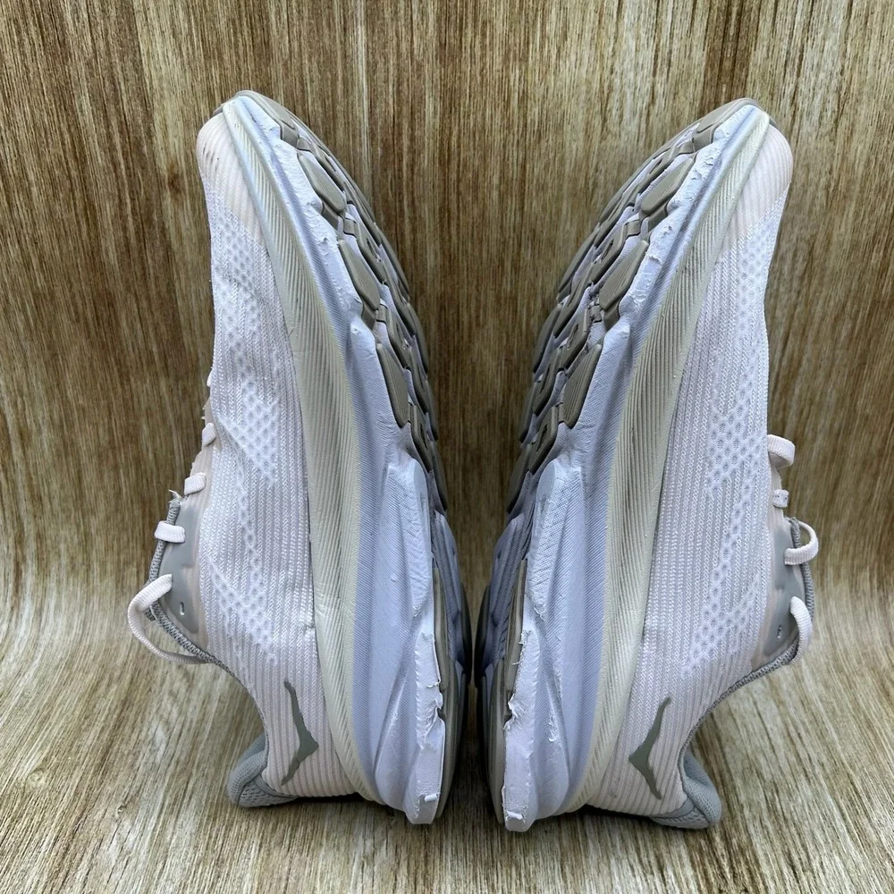 Hoka One One Clifton 9 Youth Size 6.5Y Oat Milk Barley Running Shoes 1131170 OKB